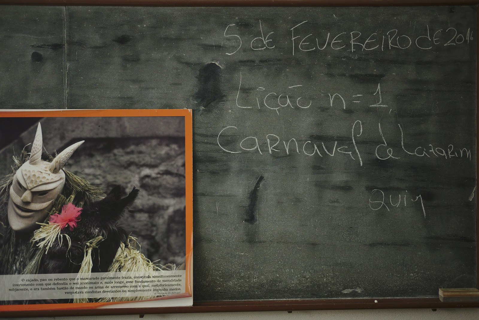 Sumário escrito no quadro da escola primária, escrito no último dia de aulas antes do Entrudo